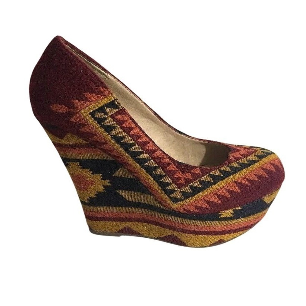 Steve Madden Women‎ Pammyy-M Wedge Heel Southwestern Fabric Boho Pump Size 9